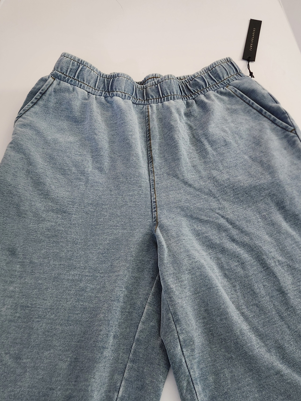 JANE + DELANCEY Elastic Waist Light Wash Denim Look Joggers/Pants Size Medium